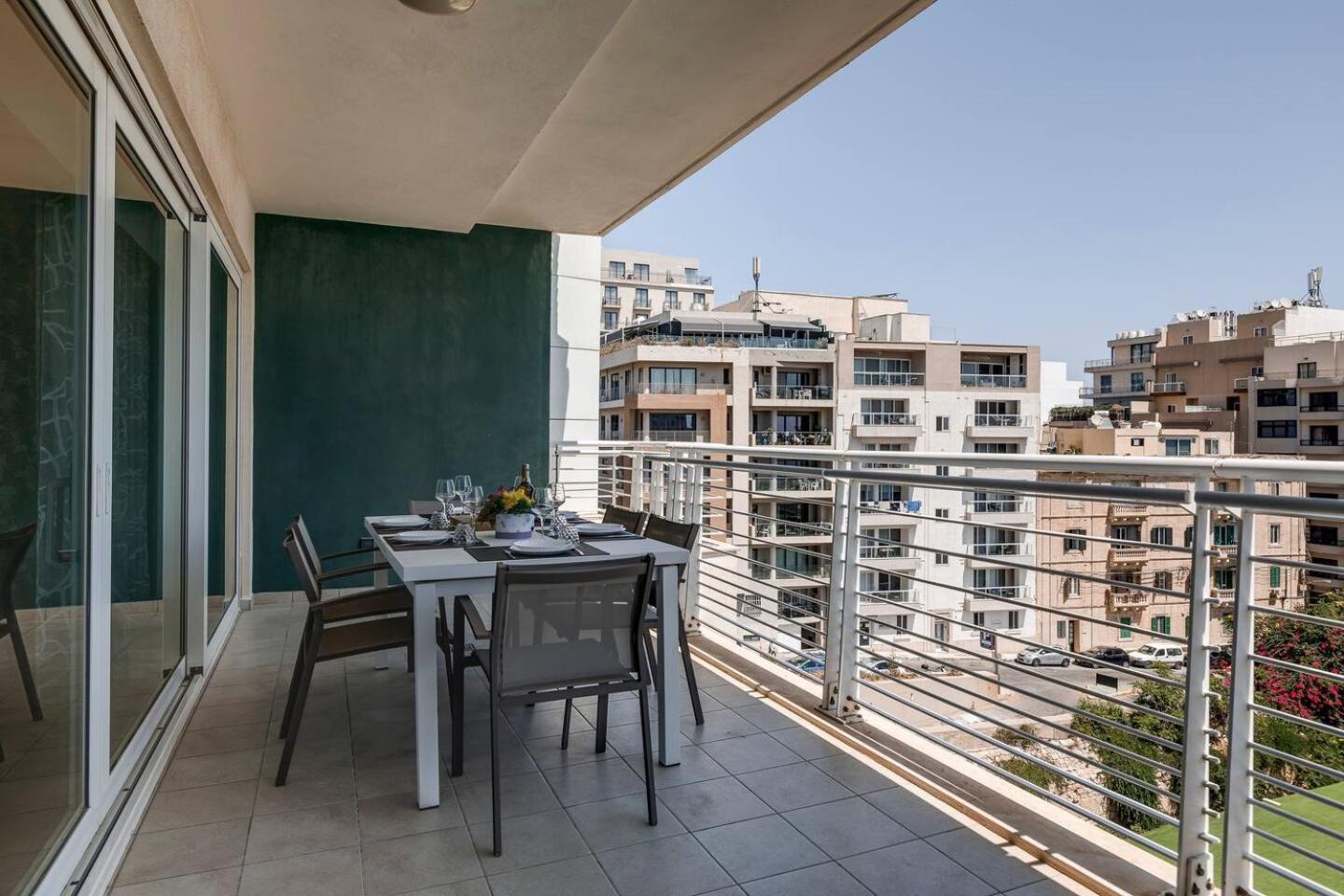 Fort Cambridge Apartments By Homely Sliema Exterior foto